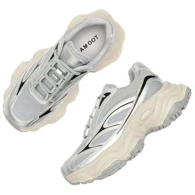 TOOMANYSHOES