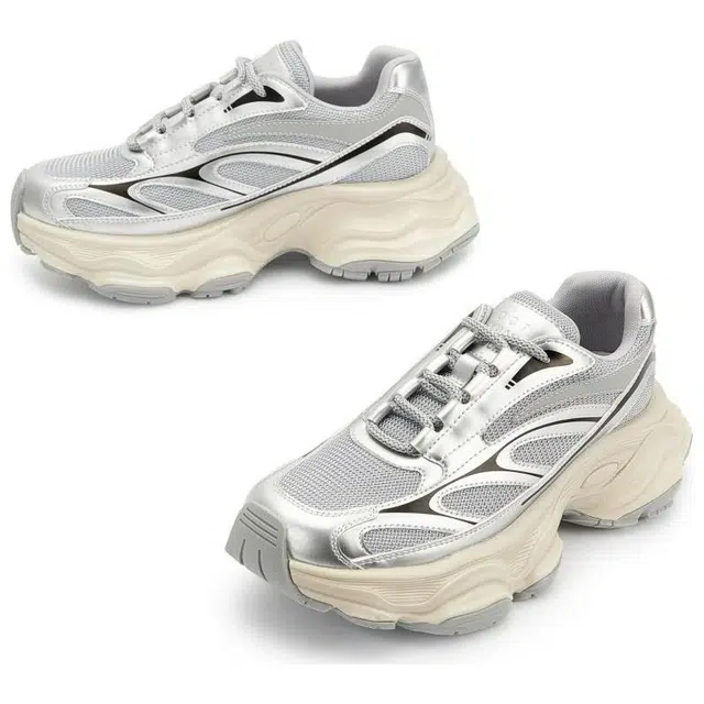 TOOMANYSHOES