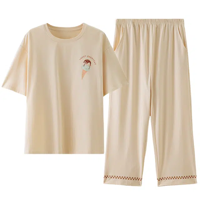 梦特娇 冰爽棉薄款可外穿 圆领短袖松紧腰长裤 休闲简约风 舒适透气柔软宽松凉感大码家居服饰睡衣套装 夏季 女款 奶杏色