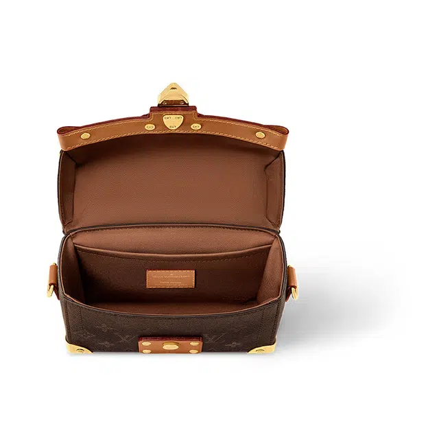LOUIS VUITTON Trunk Monogram Dust
