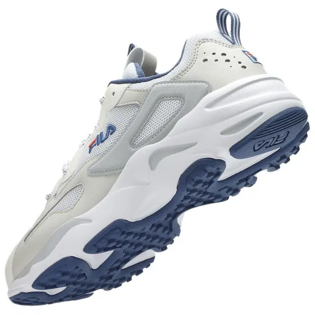 FILA Tracer