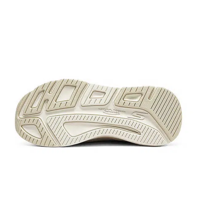 Skechers Max Cushioning