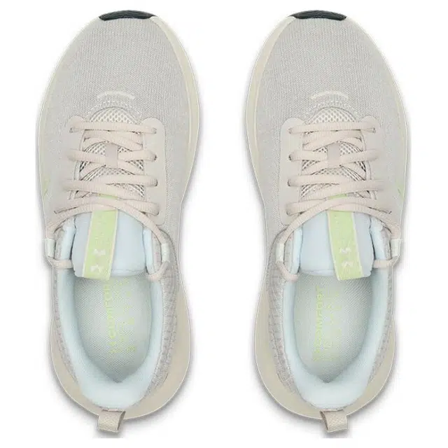 Under Armour Charged Revitalize