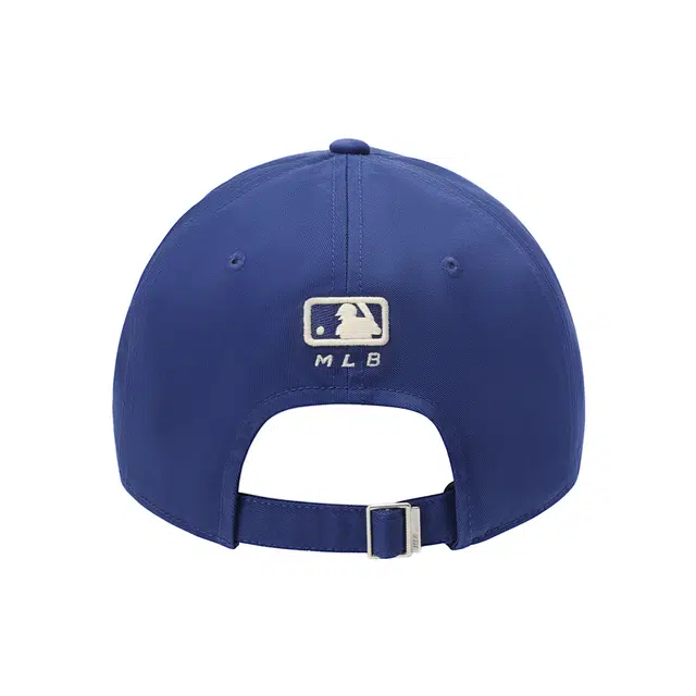 MLB -