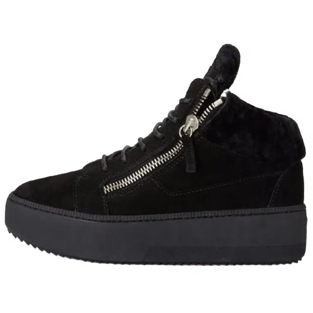 giuseppe zanottiGZ Kriss