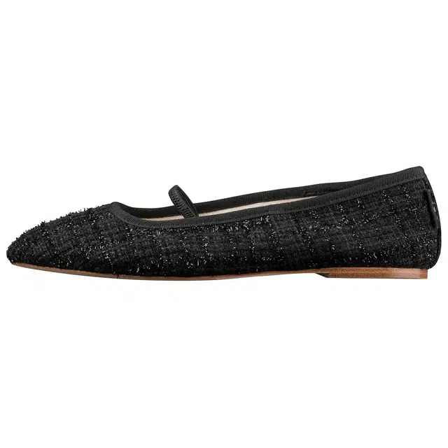 A.P.C Swan