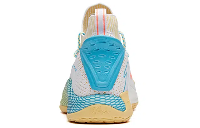 Anta KT5 Low