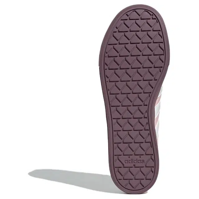 adidas DAILY 4.0