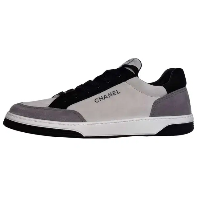 Chanel Low-Top Sneakers Grey