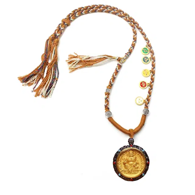 玉临门 新中式招财纳福黄财神圆形唐卡 合金 吊坠 男女同款情侣款 礼盒装