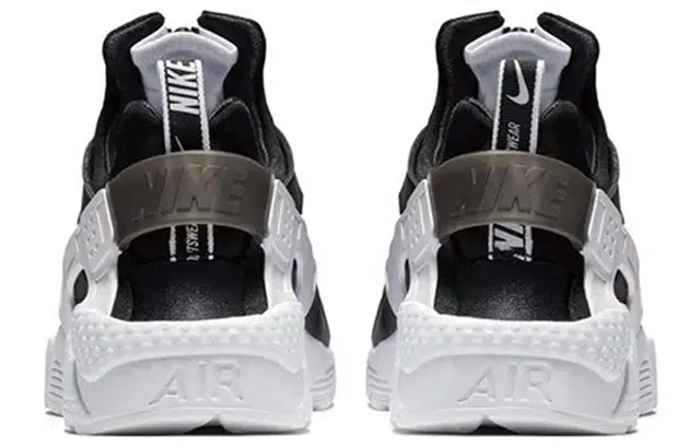 Nike Huarache Run Zip Black White