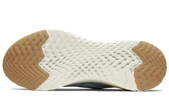 Nike Epic React Flyknit 2