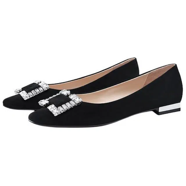 NINE WEST