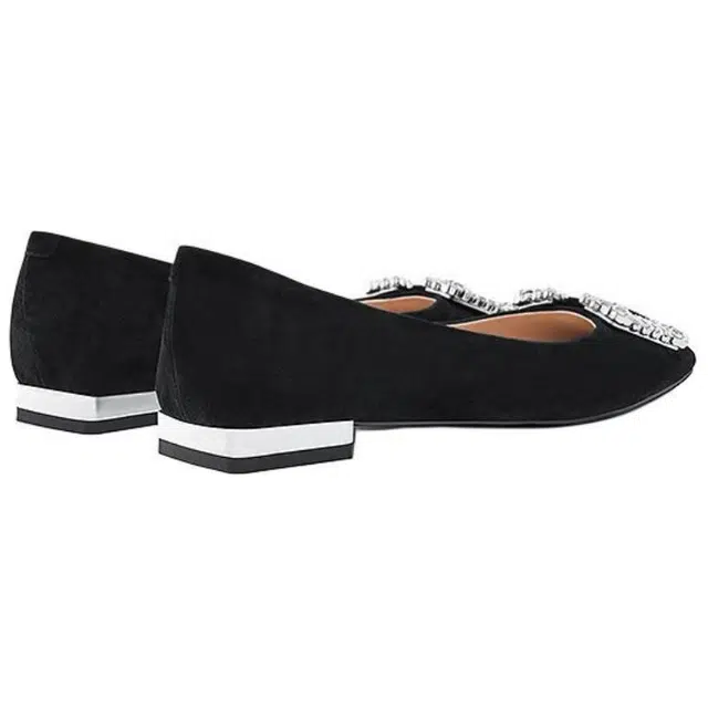 NINE WEST