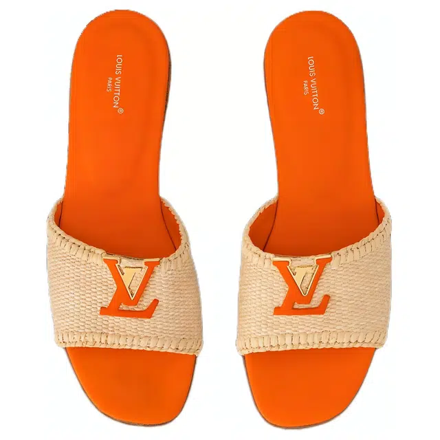 LOUIS VUITTON Capri