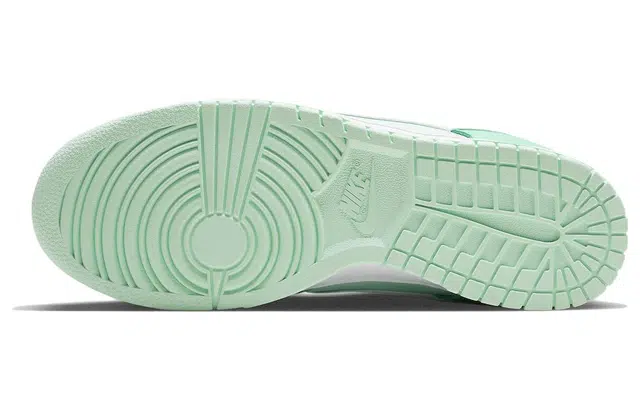 Nike Dunk Low retro "mint foam"