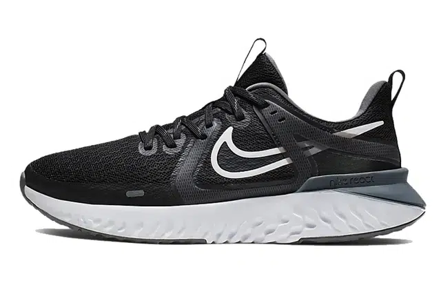 Nike Legend React 2