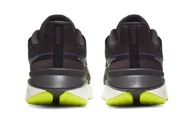 Nike Legend React 2 Shield