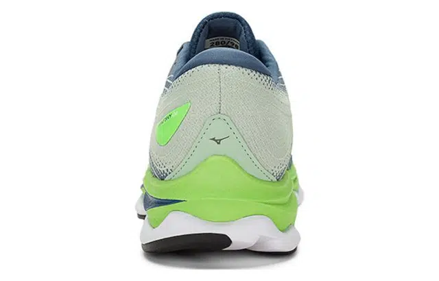 Mizuno Wave Sky 6