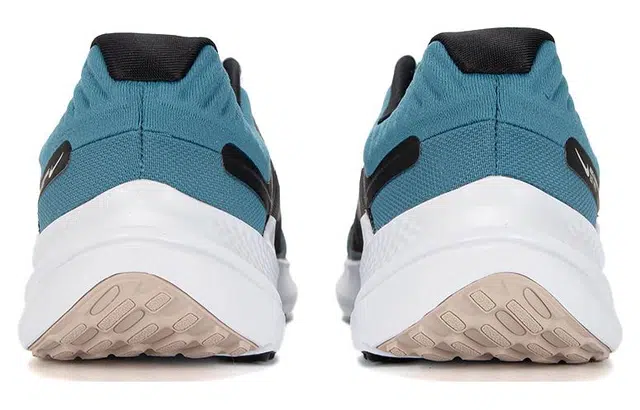 Nike Quest 5