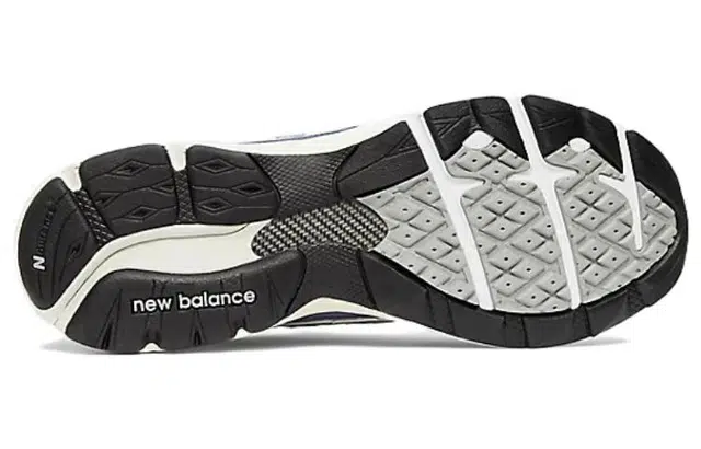 New Balance NB 920