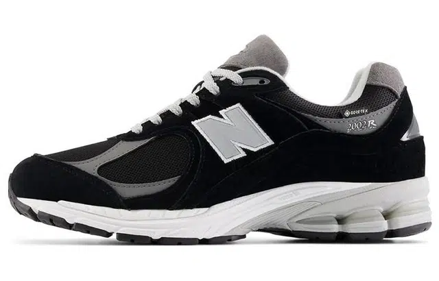 New Balance NB 2002R GoreTex