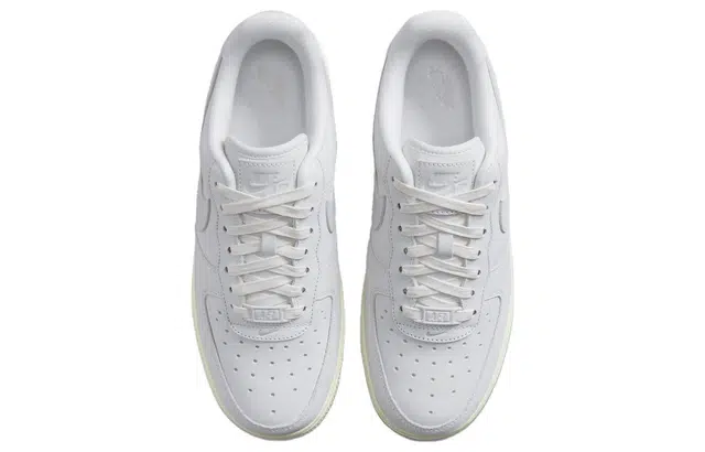 Nike Air Force 1 Low "Summit White"