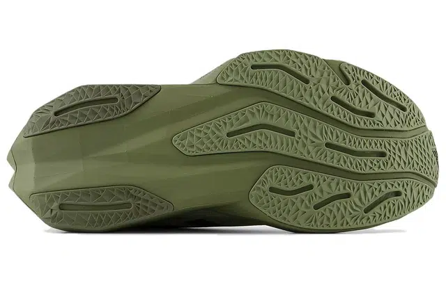 New Balance FuelCell Rebel V4