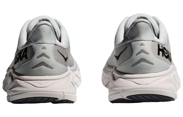 HOKA ONE ONE Arahi 6