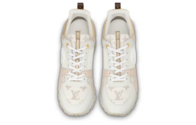 LOUIS VUITTON Run Away