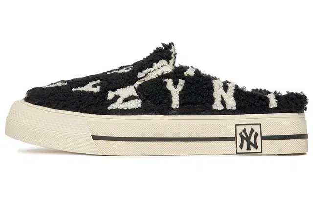 MLB Mule Fleece Monogram