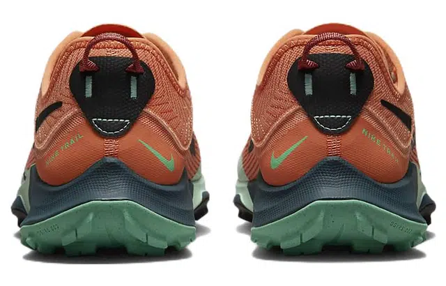 Nike Air Zoom Terra Kiger 8