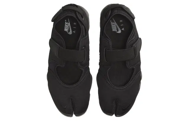 Nike Air Rift "Triple Black"