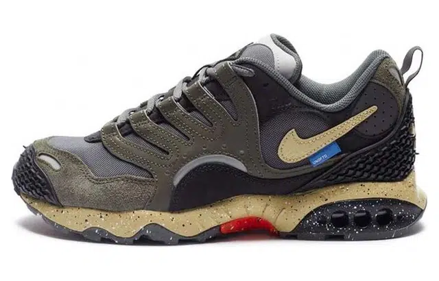 UNDEFEATED x Nike Air Terra Humara Olive