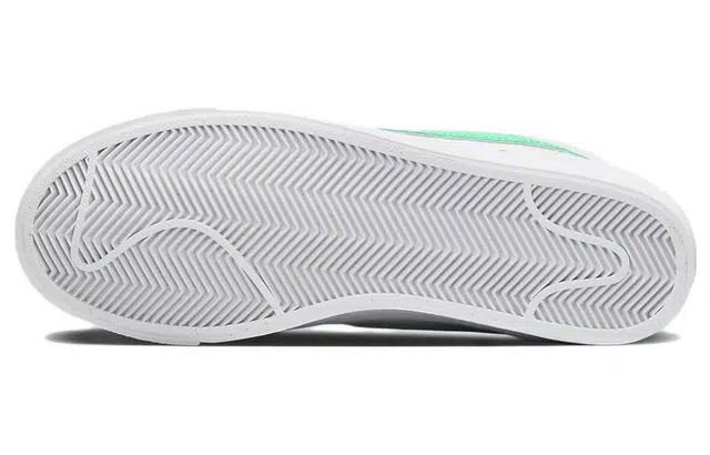 Nike Blazer '77 Mid White