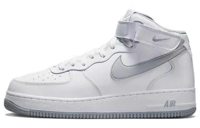 Nike Air Force 1 "WhiteMetallic"