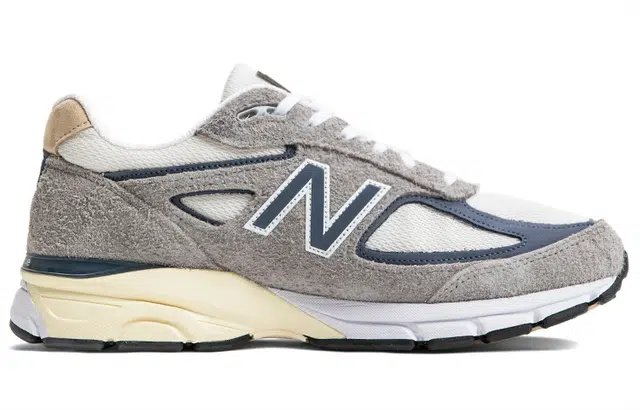 New Balance NB 990 V4