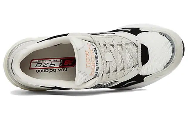 New Balance NB 920