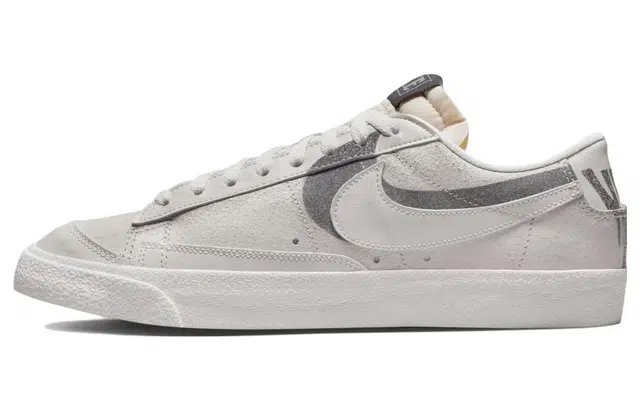 Nike '77 PRM White Grey