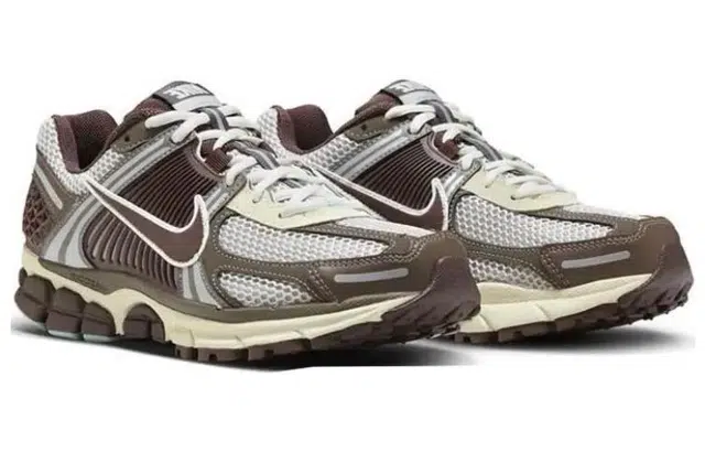 Nike Air Zoom Vomero 5