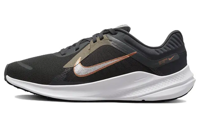 Nike Quest 5