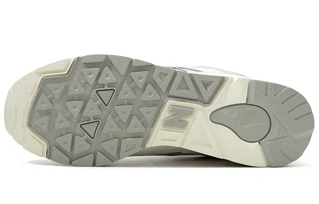 New Balance 1600 White