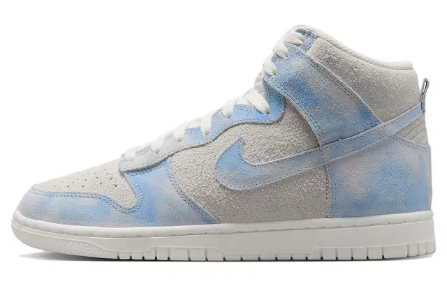 Nike Dunk High "Tread in the Clouds"