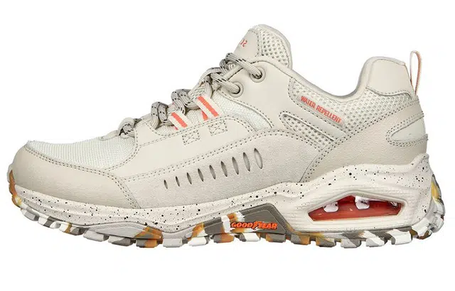 Skechers Uno rail