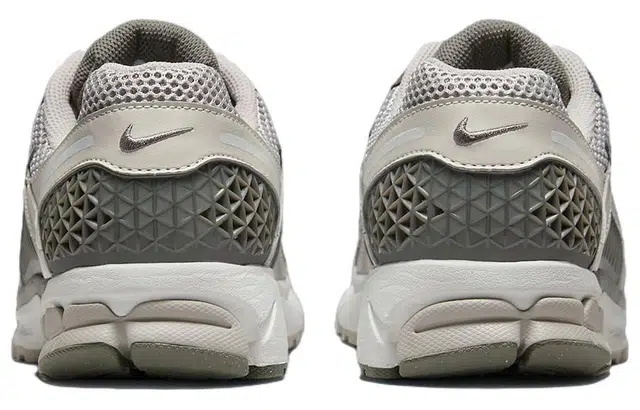 Nike Air Zoom Vomero 5 "Bone Beige"