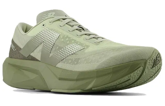 New Balance FuelCell Rebel V4