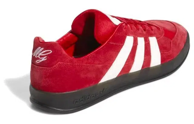 adidas originals Aloha Super Gonz Chair Fight