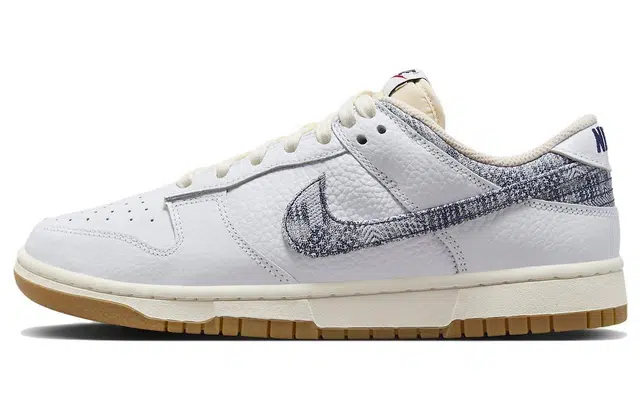 Nike Dunk "Washed Denim"