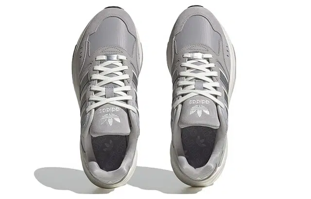 adidas originals Retropy F90