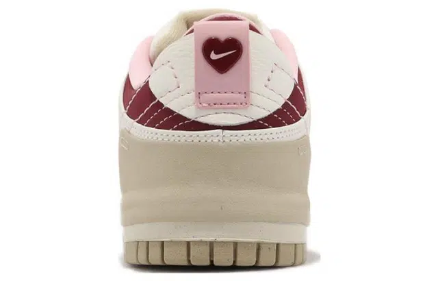 Nike Dunk Disrupt 2 "Valentine' s Day"